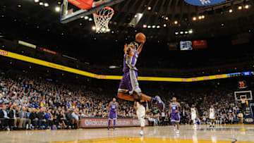 OAKLAND, CA - NOVEMBER 27: Vince Carter