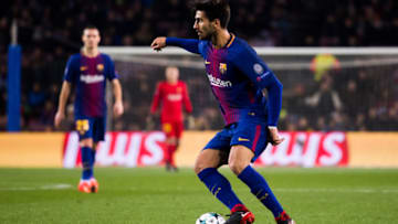 BARCELONA, SPAIN - DECEMBER 05: Andre Gomes of FC Barcelona controls the ball during the UEFA Champions League group D match between FC Barcelona and Sporting CP at Camp Nou on December 5, 2017 in Barcelona, Spain. (Photo by Alex Caparros/Getty Images)