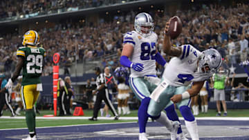ARLINGTON, TX - OCTOBER 08: Dak Prescott