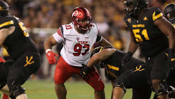 TEMPE, AZ - NOVEMBER 10: Defensive tackle Lowell Lotulelei