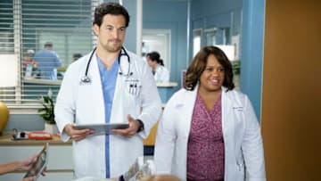 GREY'S ANATOMY - "A Hard Pill to Swallow" - Richard finds out Maggie quit Grey Sloan and is concerned about how she's handling the death of her patient who was her estranged cousin. Bailey returns to work after taking some personal time off, although Koracick doesn't make her first day as easy as she'd like. Meanwhile, Meredith thinks she might miss DeLuca, and Amelia has an update for Link on her pregnancy on "Grey's Anatomy" THURSDAY, JAN. 30 (9:00-10:01 p.m. EST), on ABC. (ABC/Kelsey McNeal)GIACOMO GIANNIOTTI, CHANDRA WILSON