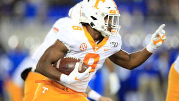 LEXINGTON, KENTUCKY - NOVEMBER 09: Ty Chandler #8 of the Tennessee Volunteers runs with the ball against the Kentucky Wildcats at Commonwealth Stadium on November 09, 2019 in Lexington, Kentucky. (Photo by Andy Lyons/Getty Images)
