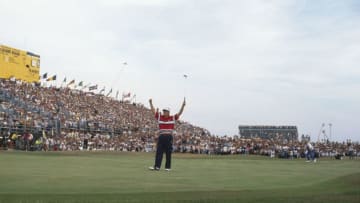 American golfer Mark Calcavecchia wins the British Open at the Royal Troon Golf Club, Scotland, 23rd July 1989. (Photo by Simon Bruty/Getty Images)