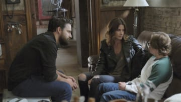 STUMPTOWN - "Dex, Drugs and Rock & Roll" - When Dex's ex Fiona, a famous musician, comes into town for a performance, Dex must protect her from a stalker. Meanwhile, Grey continues to receive the cold shoulder from Dex, and Tookie and Lieutenant Cosgrove develop a new friendship on "Stumptown," WEDNESDAY, NOV. 6 (10:00-11:00 p.m. EST), on ABC. (ABC/Tony Rivetti)JAKE JOHNSON, COBIE SMULDERS, COLE SIBUS