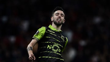 MADRID, SPAIN - APRIL 05: Bruno Fernandes of Sporting CP reacts as he fail to score during the UEFA Europa League quarter final leg one match between Club Atletico Madrid and Sporting CP at Wanda Metropolitano stadium on April 5, 2018 in Madrid, Spain. (Photo by Gonzalo Arroyo Moreno/Getty Images) *** Local Caption *** Bruno Fernandes