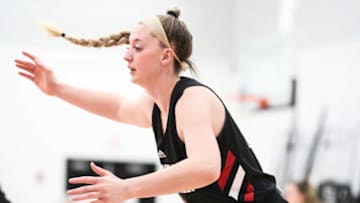 The Louisville's women's basketball's Josie Williams works during a warm-up drill during practice. Oct. 27. Oct. 27, 2022.Uofl Women S Media Day 2022