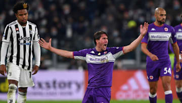 TURIN, ITALY - NOVEMBER 06: Dusan Vlahovic of ACF Fiorentina reacts in frustration during the Serie A match between Juventus FC and ACF Fiorentina at Allianz Stadium on November 6, 2021 in Turin, Italy. (Photo by Chris Ricco/Getty Images)