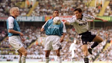 23 Sep 2000: Oyvind Leonhardsen of Tottenham Hotspur is closed down by Jeff Whitley and Alf Inge Haaland of Manchester City during the FA Carling Premiership game between Tottenham Hotspur and Manchester City at White Hart Lane in London. Mandatory Credit: Craig Prentis/ALLSPORT