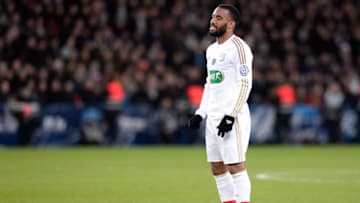 PARIS, FRANCE - FEBRUARY 10: Alexandre Lacazette of Olympique Lyonnais reacts during the French Cup game between the Paris Saint-Germain and Olympique Lyonnais at Parc des Princes on February 10, 2016 in Paris, France. (Photo by Aurelien Meunier/Getty Images)