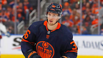 Edmonton Oilers Dylan Holloway Mandatory Credit: Perry Nelson-USA TODAY Sports