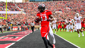 LUBBOCK, TX - NOVEMBER 05: Cameron Batson