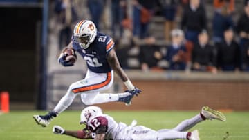 AUBURN, AL - NOVEMBER 19: Running back Kerryon Johnson