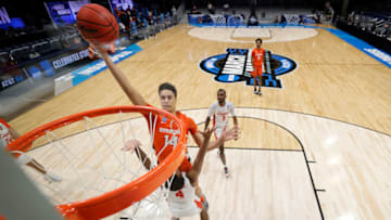 Syracuse basketball, Jesse Edwards (Photo by Andy Lyons/Getty Images)