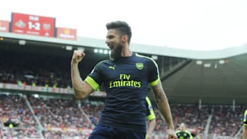 SUNDERLAND, ENGLAND - OCTOBER 29: Olivier Giroud celebrates scoring the 3rd Arsenal goal during the Premier League match between Sunderland and Arsenal at Stadium of Light on October 29, 2016 in Sunderland, England. (Photo by Stuart MacFarlane/Arsenal FC via Getty Images)