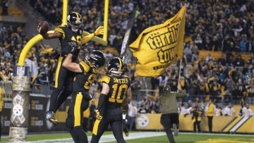 PITTSBURGH, PA - NOVEMBER 08: Pittsburgh Steelers Wide Receiver JuJu Smith-Schuster (19) celebrates his 75 yard touchdown with Vance McDonald (89) and Ryan Switzer (10) in the first quarter during the game between the Pittsburgh Steelers and the Carolina Panthers at Heinz Field in Pittsburgh, PA on November 8, 2018. (Photo by Shelley Lipton/Icon Sportswire via Getty Images)