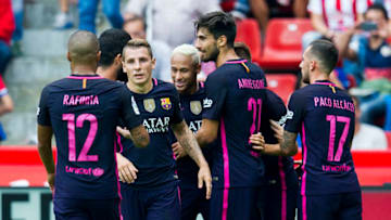 GIJON, SPAIN - SEPTEMBER 24: Neymar of FC Barcelona celebrates after scoring his team's fifth goal during the La Liga match between Real Sporting de Gijon and FC Barcelona at Estadio El Molinon on September 24, 2016 in Gijon, Spain. (Photo by Juan Manuel Serrano Arce/Getty Images)