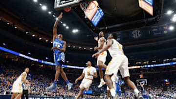 ST LOUIS, MO - MARCH 11: Shai Gilgeous-Alexander #22 of the Kentucky Wildcats shoots the ball against the Tennessee Volunteers during the Championship game of the 2018 SEC Basketball Tournament at Scottrade Center on March 11, 2018 in St Louis, Missouri. (Photo by Andy Lyons/Getty Images)