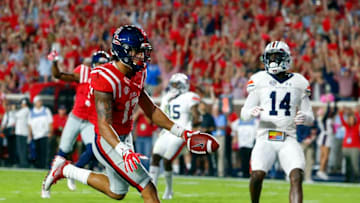 OXFORD, MS - OCTOBER 29: Tight end Evan Engram