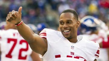 Nov 27, 2016; Cleveland, OH, USA; New York Giants wide receiver Victor Cruz (80) signals to fans during the fourth quarter against the Cleveland Browns at FirstEnergy Stadium. The Giants won 27-13. Mandatory Credit: Scott R. Galvin-USA TODAY Sports