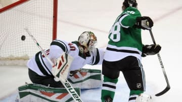 Dec 21, 2015; Saint Paul, MN, USA; Dallas Stars forward Vernon Fiddler (38) tips in a goal on Minnesota Wild goalie Devan Dubnyk (40) during the second period at Xcel Energy Center. Mandatory Credit: Marilyn Indahl-USA TODAY Sports