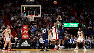 MIAMI, FL - OCTOBER 30: Jeff Teague #0 of the Minnesota Timberwolves shoots during a game against the Miami Heat at American Airlines Arena on October 30, 2017 in Miami, Florida. NOTE TO USER: User expressly acknowledges and agrees that, by downloading and or using this photograph, User is consenting to the terms and conditions of the Getty Images License Agreement. (Photo by Mike Ehrmann/Getty Images)