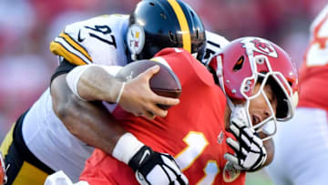 Pittsburgh Steelers defensive end Cameron Heyward sacks Kansas City Chiefs quarterback Alex Smith on the last play of the first half on Sunday, Oct. 15, 2017 at Arrowhead Stadium in Kansas City, Mo. (John Sleezer/Kansas City Star/TNS via Getty Images)