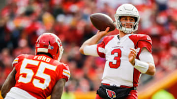 KANSAS CITY, MO - NOVEMBER 11: Josh Rosen #3 of the Arizona Cardinals throws a pass while being rushed by Dee Ford #55 of the Kansas City Chiefs during the first half of the game at Arrowhead Stadium on November 11, 2018 in Kansas City, Missouri. (Photo by David Eulitt/Getty Images)