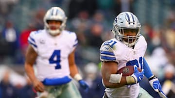 PHILADELPHIA, PA - DECEMBER 31: Running back Ezekiel Elliott