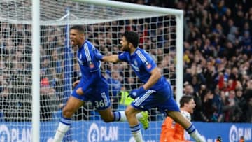 Chelsea's English midfielder Ruben Loftus-Cheek (L) celebrates with Chelsea's Brazilian-born Spanish striker Diego Costa after scoring his team's second goal during the FA Cup third-round football match between Chelsea and Scunthorpe United at Stamford Bridge in London on January 10, 2016. AFP PHOTO / GLYN KIRKRESTRICTED TO EDITORIAL USE. NO USE WITH UNAUTHORIZED AUDIO, VIDEO, DATA, FIXTURE LISTS, CLUB/LEAGUE LOGOS OR 'LIVE' SERVICES. ONLINE IN-MATCH USE LIMITED TO 75 IMAGES, NO VIDEO EMULATION. NO USE IN BETTING, GAMES OR SINGLE CLUB/LEAGUE/PLAYER PUBLICATIONS. / AFP / GLYN KIRK (Photo credit should read GLYN KIRK/AFP/Getty Images)