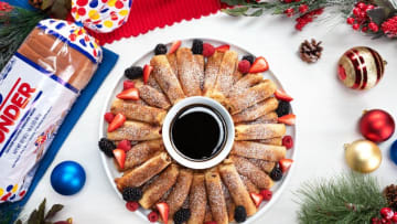 Holiday Rolled French Toast Wreath photo courtesy of Wonder Bread