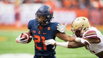 SYRACUSE, NY - NOVEMBER 25: Moe Neal