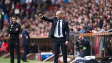 GIJON, SPAIN - APRIL 15: Head coach Zinedine Zidane of Real Madrid reacts during the La Liga match between Real Sporting de Gijon and Real Madrid at Estadio El Molinon on April 15, 2017 in Gijon, Spain. (Photo by Juan Manuel Serrano Arce/Getty Images)