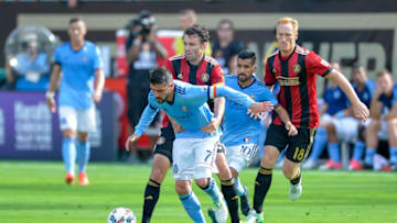 ATLANTA, GA - MAY 28: NYCFC's David Villa (7) is held by Atlanta's Michael Parkhurst resulting in a yellow card during a MLS match between Atlanta United and NYCFC on May 28, 2017 at Bobby Dodd Stadium in Atlanta, Georgia. Atlanta United defeated NYCFC 3 1. (Photo by Rich von Biberstein/Icon Sportswire via Getty Images)