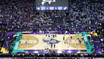 NEW ORLEANS, LOUISIANA - APRIL 04: A general view of the arena before the game between the North Carolina Tar Heels and Kansas Jayhawks during the 2022 NCAA Men's Basketball Tournament National Championship at Caesars Superdome on April 04, 2022 in New Orleans, Louisiana. (Photo by Chris Graythen/Getty Images)