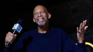 VANCOUVER, BRITISH COLUMBIA - NOVEMBER 19: Kareem Abdul-Jabbar speaks on stage Photo by Andrew Chin/Getty Images)