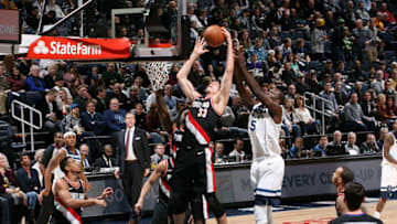 MINNEAPOLIS, MN - DECEMBER 18: Zach Collins