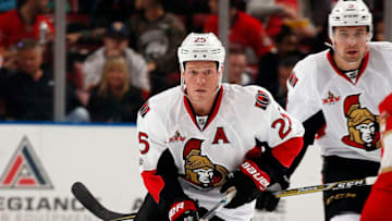 SUNRISE, FL - JANUARY 31: Chris Neil