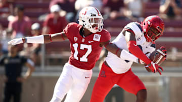 PALO ALTO, CALIFORNIA - OCTOBER 26: Jalen Johnson #9 of the Arizona Wildcats catches a touchdown pass while covered by Kyu Blu Kelly #17 of the Stanford Cardinal at Stanford Stadium on October 26, 2019 in Palo Alto, California. (Photo by Ezra Shaw/Getty Images)