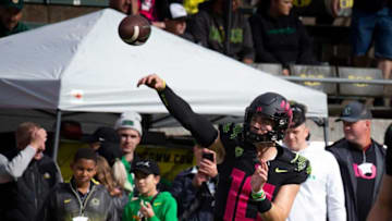 Bo Nix gave Auburn fans something to marvel over during the Tigers' bye week with a 49-yard touchdown bomb to Troy Franklin vs. UCLA Mandatory Credit: The Register Guard