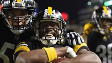 PITTSBURGH, PA - DECEMBER 02: Antonio Brown #84 of the Pittsburgh Steelers reacts with Maurkice Pouncey #53 after a 28 yard touchdown reception in the second quarter during the game against the Los Angeles Chargers at Heinz Field on December 2, 2018 in Pittsburgh, Pennsylvania. (Photo by Joe Sargent/Getty Images)