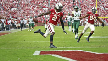 NORMAN, OK - SEPTEMBER 29: Wide receiver CeeDee Lamb #2 of the Oklahoma Sooners scores against the Baylor Bears at Gaylord Family Oklahoma Memorial Stadium on September 29, 2018 in Norman, Oklahoma. Oklahoma defeated Baylor 66-33. (Photo by Brett Deering/Getty Images)