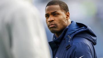 NASHVILLE, TN - DECEMBER 31: Injured Running Back DeMarco Murray of the Tennessee Titans looks on as the team warms up before there game against the Jacksonville Jaguars at Nissan Stadium on December 31, 2017 in Nashville, Tennessee. (Photo by Wesley Hitt/Getty Images)