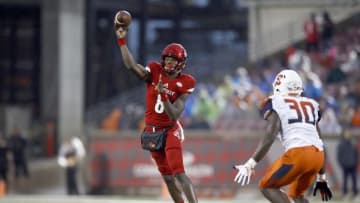 LOUISVILLE, KY - NOVEMBER 18: Lamar Jackson