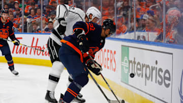 Edmonton Oilers forward Evander Kane, #91, battles for puck. Mandatory Credit: Perry Nelson-USA TODAY Sports