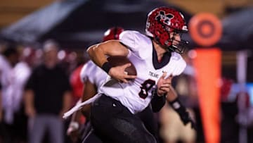 Muscle Shoals' Logan Smothers (8) runs against Wetumpka at Hohenberg Stadium in Wetumpka, Ala., on Friday October 25, 2019.Wet07