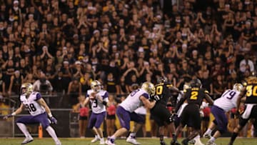 TEMPE, AZ - OCTOBER 14: Quarterback Jake Browning #3 of the Washington Huskies drops back to pass during the second half of the college football game against the Arizona State Sun Devils at Sun Devil Stadium on October 14, 2017 in Tempe, Arizona. The Sun Devils defeated the Huskies 13-7. (Photo by Christian Petersen/Getty Images)