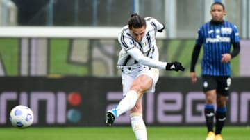 BERGAMO, ITALY - APRIL 18: Adrien Rabiot of Juventus in action during the Serie A match between Atalanta BC and Juventus at Gewiss Stadium on April 18, 2021 in Bergamo, Italy. Sporting stadiums around Italy remain under strict restrictions due to the Coronavirus Pandemic as Government social distancing laws prohibit fans inside venues resulting in games being played behind closed doors. (Photo by Pier Marco Tacca/Getty Images)