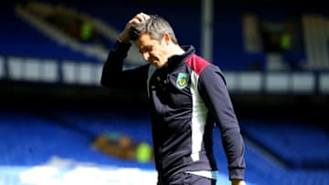 LIVERPOOL, ENGLAND - APRIL 15: Joey Barton of Burnley takes a look around the pitch prior to the Premier League match between Everton and Burnley at Goodison Park on April 15, 2017 in Liverpool, England. (Photo by Alex Livesey/Getty Images)