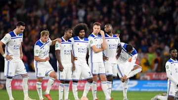 WOLVERHAMPTON, ENGLAND - SEPTEMBER 25: The Leicester City players look on during the penalty shoot out during the Carabao Cup Third Round match between Wolverhampton Wanderers and Leicester City at Molineux on September 25, 2018 in Wolverhampton, England. (Photo by Michael Regan/Getty Images)