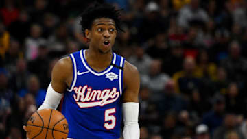 SALT LAKE CITY, UT - JANUARY 18: De'Aaron Fox #5 of the Sacramento Kings in action during a game against the Utah Jazz at Vivint Smart Home Arena on January 18, 2019 in Salt Lake City, Utah. NOTE TO USER: User expressly acknowledges and agrees that, by downloading and/or using this photograph, user is consenting to the terms and conditions of the Getty Images License Agreement. (Photo by Alex Goodlett/Getty Images)
